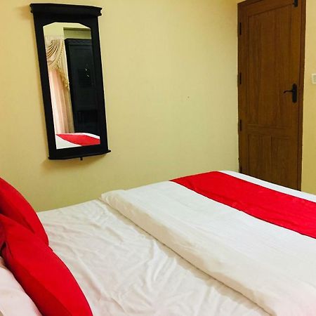 Krishna Gardens Hotell Guruvāyūr Eksteriør bilde