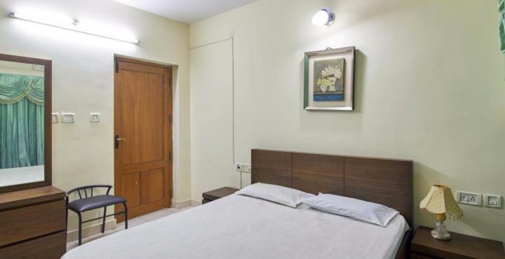 Krishna Gardens Hotell Guruvāyūr Eksteriør bilde