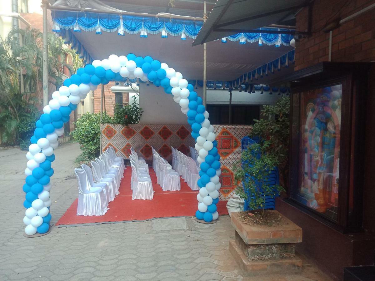 Krishna Gardens Hotell Guruvāyūr Eksteriør bilde